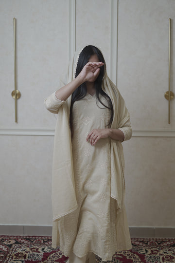 Elegant Ivory Threadwork Set
